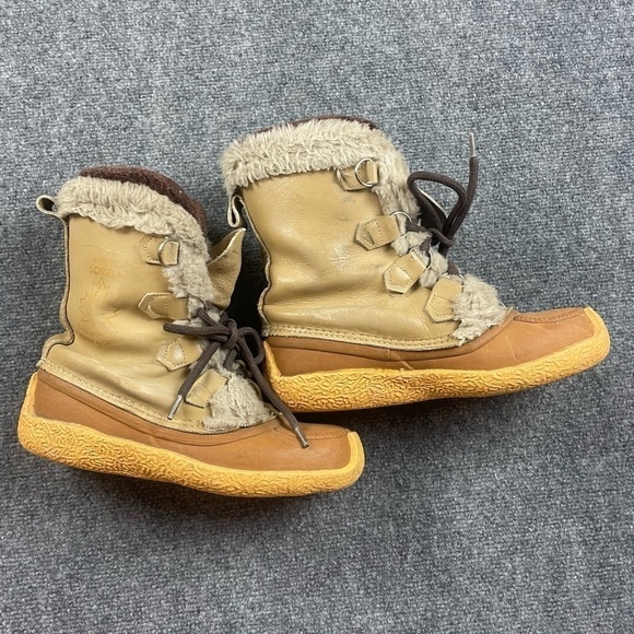 Sorel Shoes - SOREL Women’s Vintage Nanook Rubber Sole Wool Lined winter boot size: 10